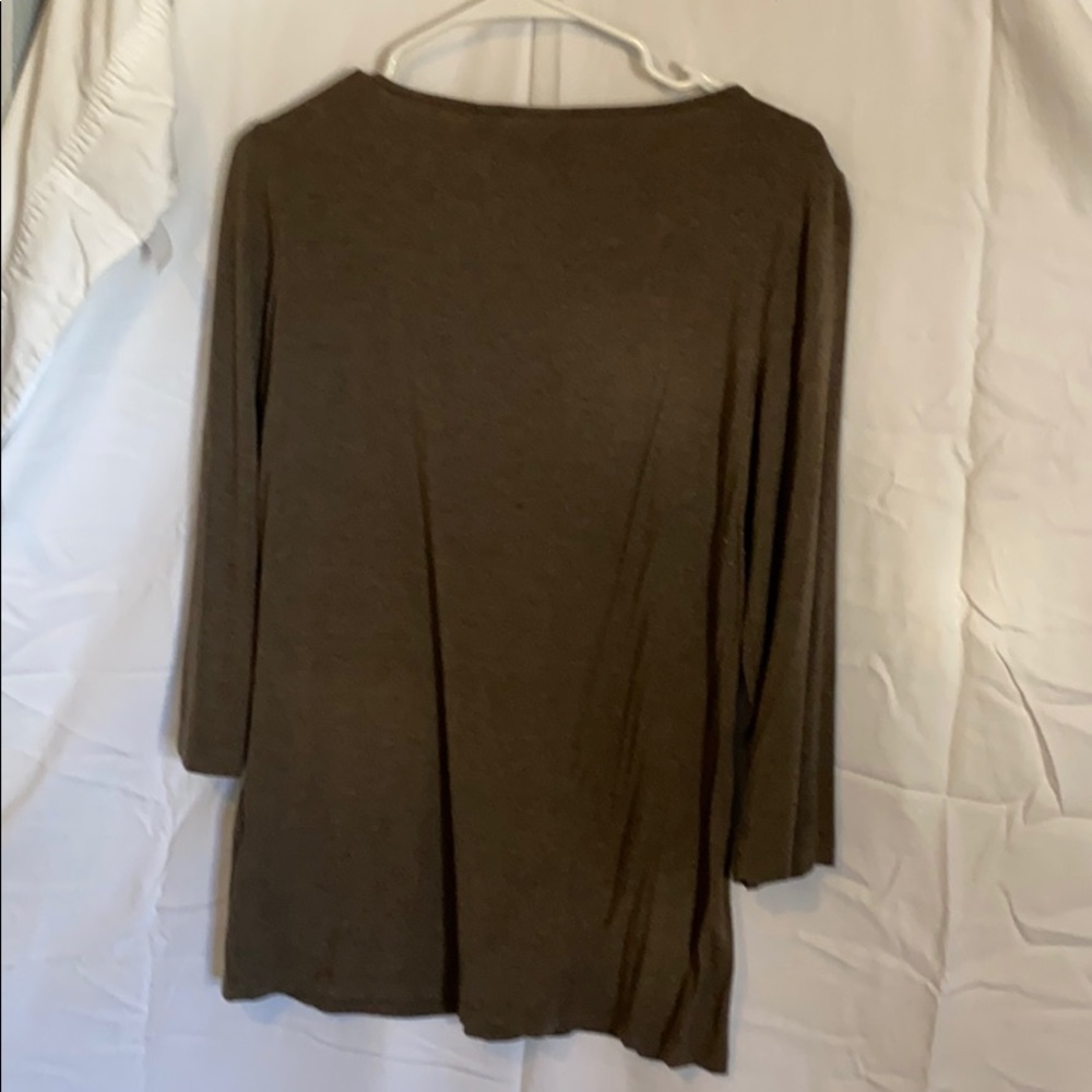 Tribal top with 3/4 sleeves - Picture 7 of 9